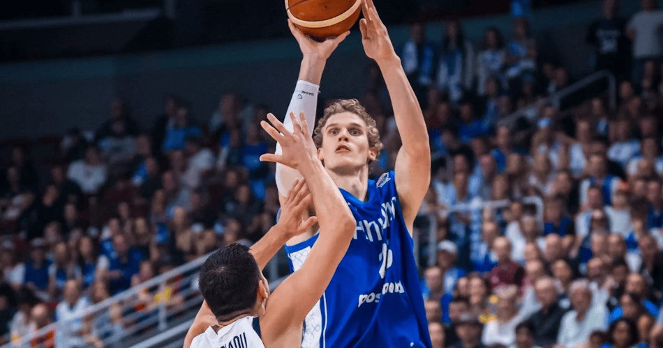 并且为胸前, 新一代芬兰, 马尔卡宁首 并且为胸前, 新一代芬兰, 马尔卡宁首